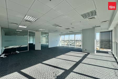 Office for Rent in Jumeirah Lake Towers (JLT), Dubai - Spacious ready to mobe in office in Swiss Tower