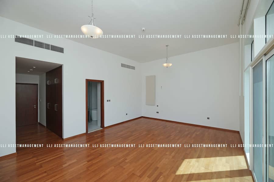 17 0V9A8887. jpg
