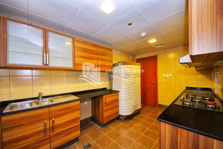 11 3-br-apartment-al-reem-island-shams-abu-dhabi-beach-tower-a-kitchen. JPG
