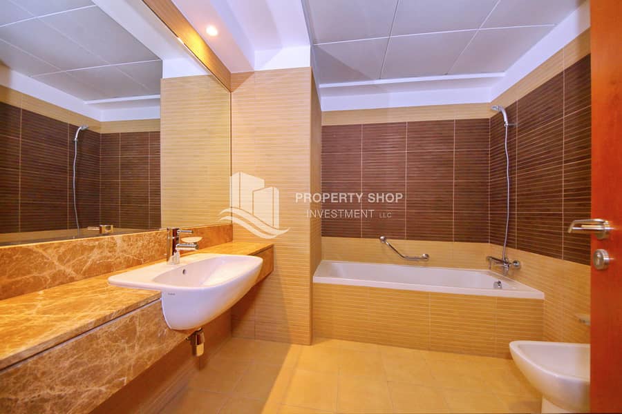 16 3-br-apartment-al-reem-island-shams-abu-dhabi-beach-tower-a-bathroom. JPG