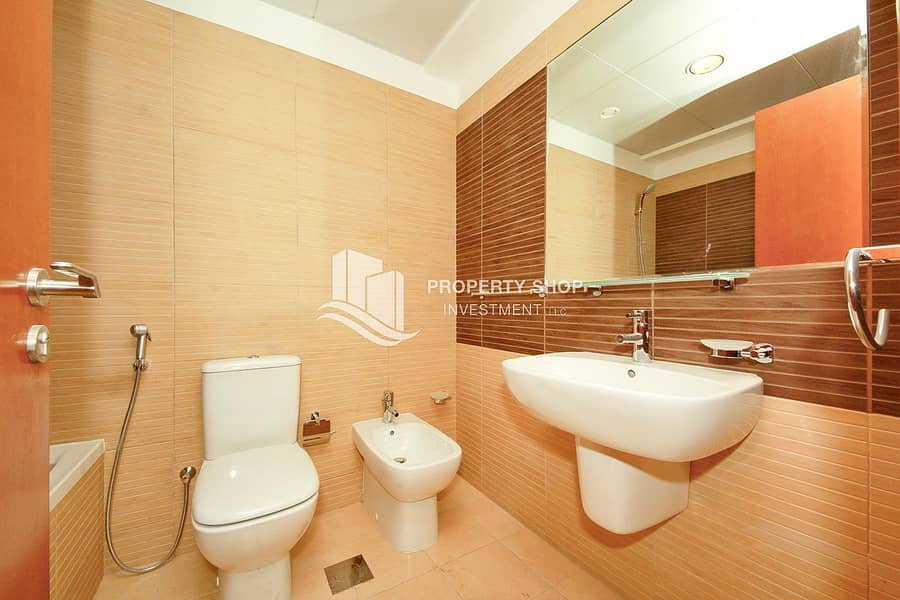 11 2-br-apartment-al-reem-island-shams-abu-dhabi-beach-tower-a-bathroom. jpg