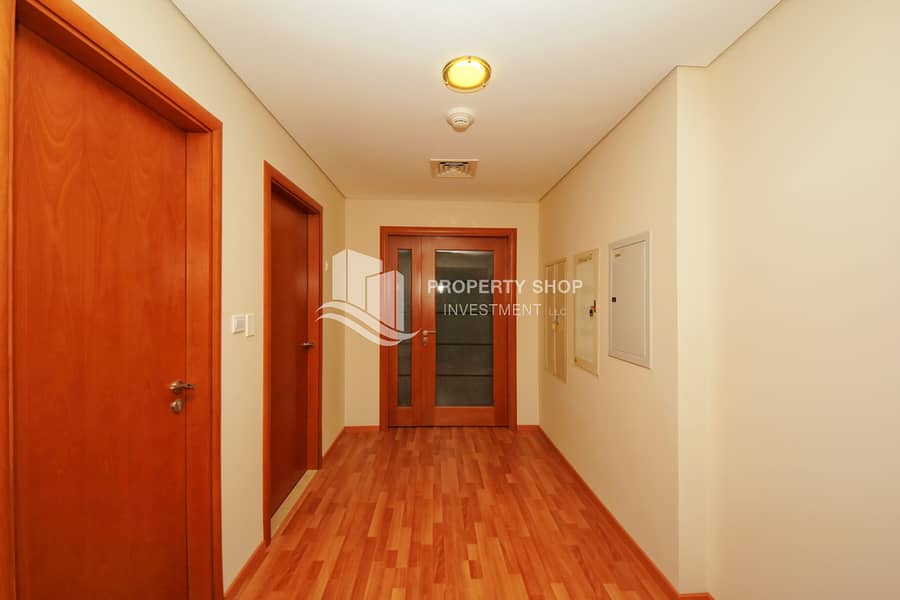 11 2-br-apartment-al-reem-island-shams-abu-dhabi-beach-tower-b-foyer. JPG