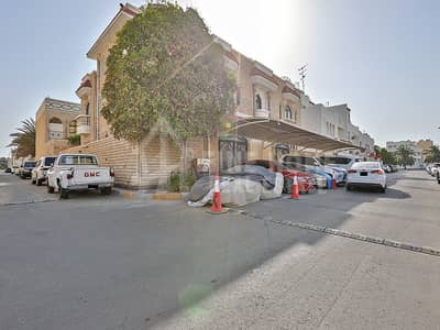 فيلا مجمع سكني 5 غرف نوم للبيع في هضبة الزعفرانة، أبوظبي - للبيع | مجمع 4 فلل | فيلا رئيسية و 3 فلل اخرين