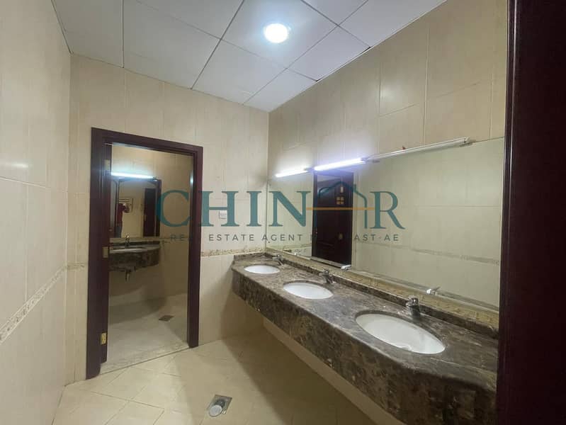 27 8aebcef9-5bd6-40e2-b89a-738616d72cc3. jpg