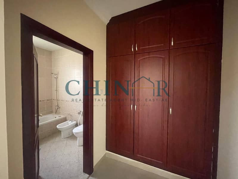 42 cc9b8aa7-9722-4096-9d5a-0ef6a2be4025. jpg