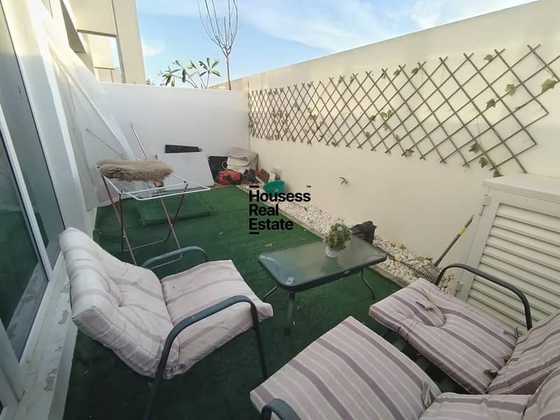 Fully Furnished | Single Row | Extended 3 Bedrooms