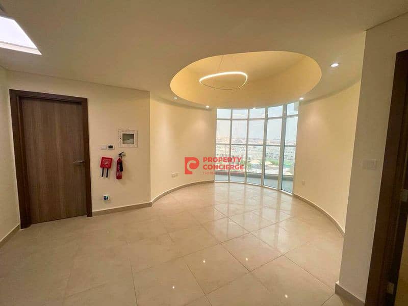 位于阿尔弗雷德街区，阿齐兹广场 2 卧室的公寓 90000 AED - 10879349