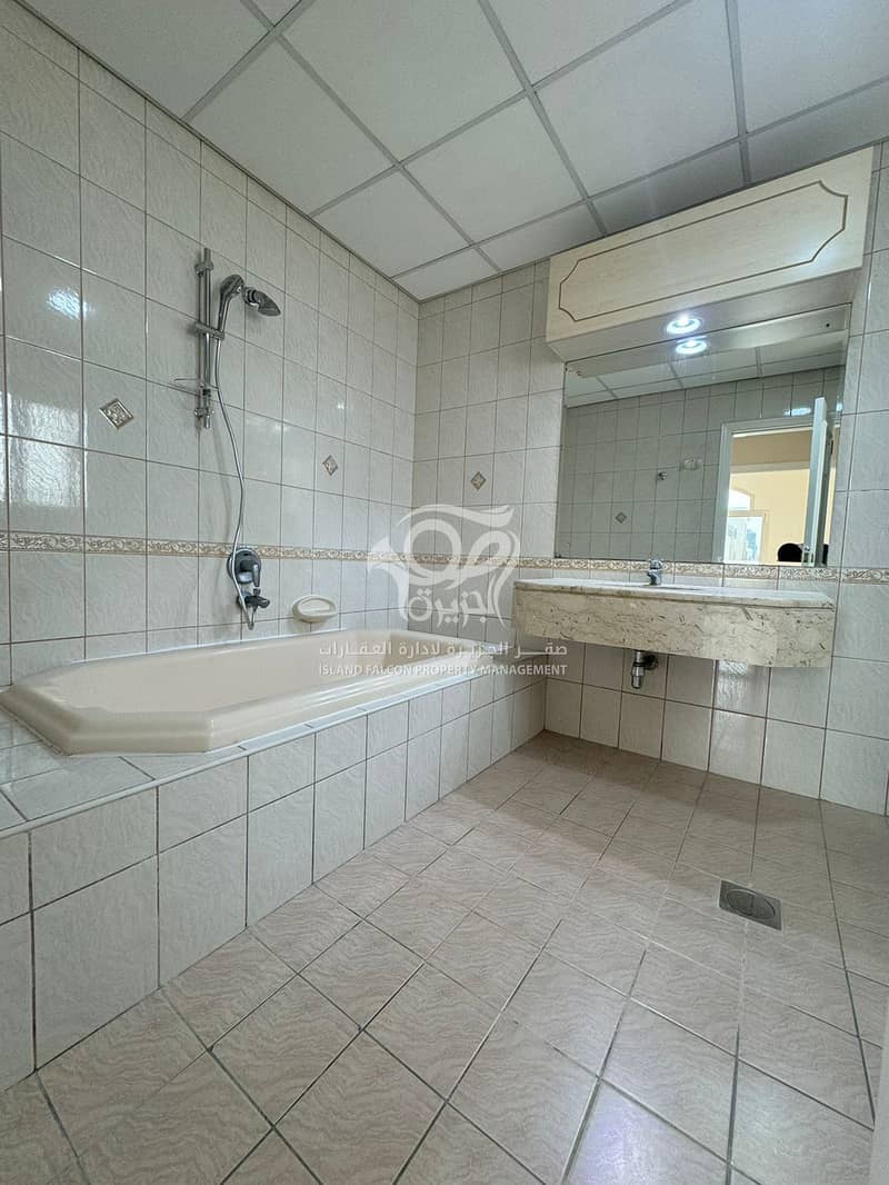 22 d3204d94-d8f4-452e-9f52-134b13de0ec3. jpg