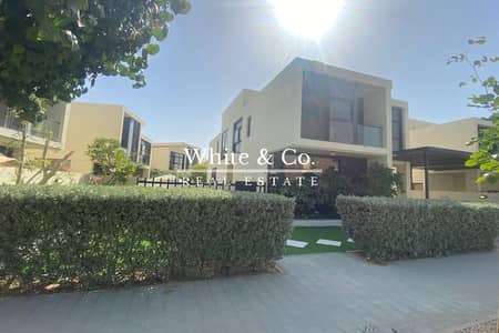 5 Bedroom Villa for Sale in DAMAC Hills, Dubai - V2 Villa| Excellent Location |Park Facing