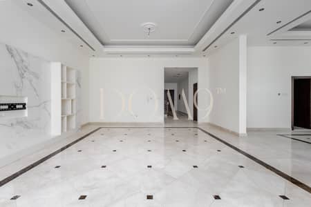 5 Bedroom Villa for Rent in Umm Suqeim, Dubai - Villa on the beach / Private Pool / Vacant