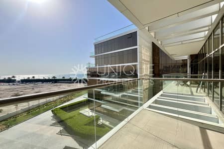 2 Bedrooms | Balcony | Flawless Condition
