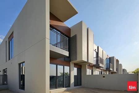 Single Row | End Unit | Prime Location