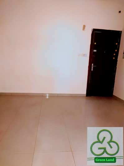 استوديو  للايجار في النباعة، الشارقة - 20250207_165407 (1). JPG