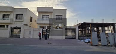 فيلا للايجار بالياسمين 5 غرف نوم 7 حمامات بسعر 95000