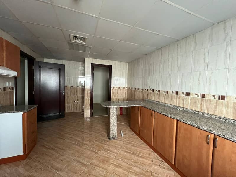 15 932acebd-7ae7-455c-8f10-b92cc50e4696. jpg
