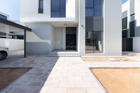 5 Bedroom Villa for Rent in Al Furjan, Dubai - BRAND NEW-OVERLOOKING THE PARK- PREMIUM LOCATION