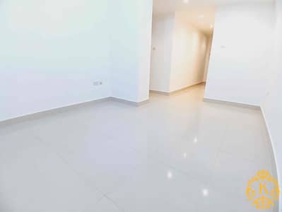 Elegant 1BHk available with central ac at Delma street