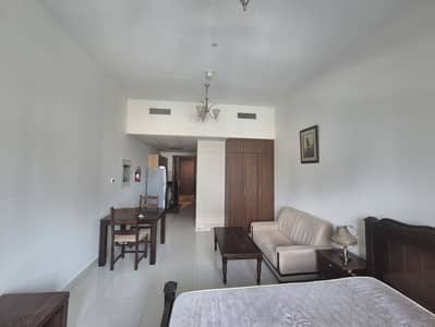 Furnished Studio For Rent with Balcony // Elite 4