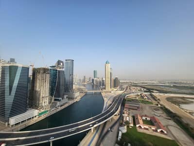 2 Bedroom Flat for Sale in Business Bay, Dubai - Large Two Bedroom Unit I Canal View I Mid Floor