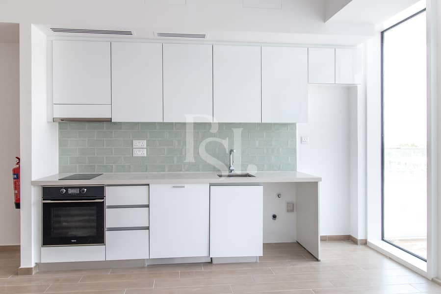5 mayan-1-yas-island-abu-dhabi -kitchen. JPG
