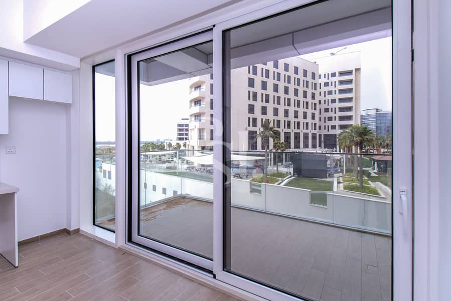 8 mayan-1-yas-island-abu-dhabi-window-view. JPG