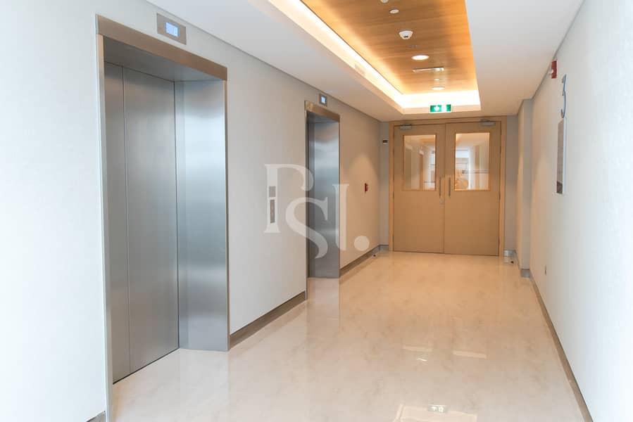 10 mayan-1-yas-island-abu-dhabi-elevator. JPG