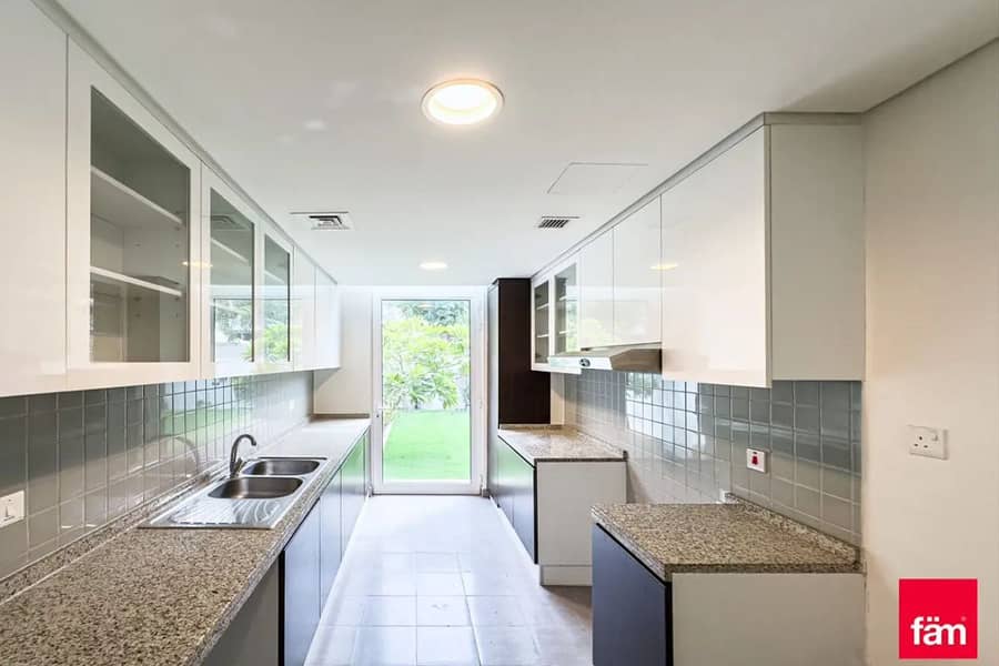 Single Row | Landscaped | Vacant 3 Bedroom