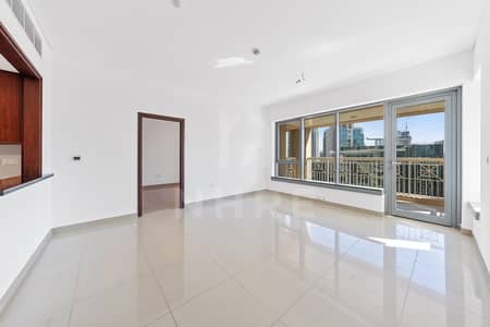 Fitted Kitchen | High Floor | Partial Fountain