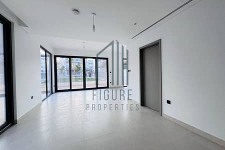 4 Bedroom Villa for Rent in Tilal Al Ghaf, Dubai - Large layout | Closed Kitchen | G+2