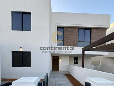 5 Bedroom Villa for Rent in Yas Island, Abu Dhabi - 1. jpg