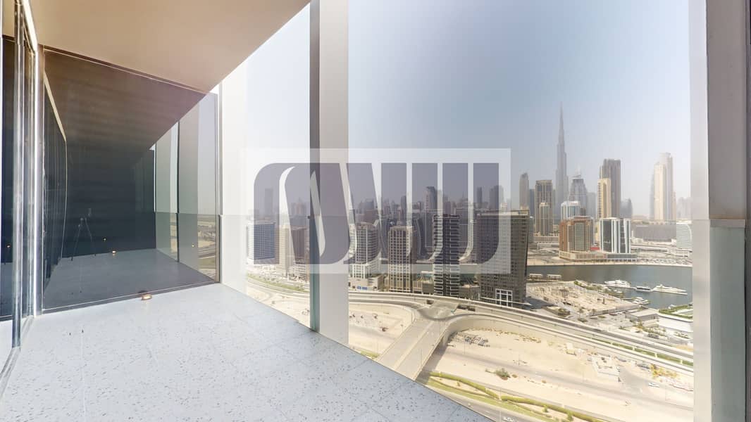 8 UPSIDE-Living-The-Lifestyle-Burj-Khalifa-Views-09122023_155944. jpg