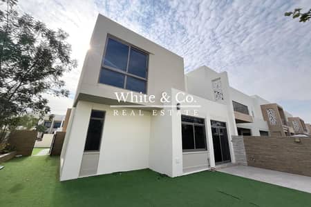 4 Bedroom Townhouse for Sale in Town Square, Dubai - Vacant | Fully Upgraded End Unit | 4 Bed