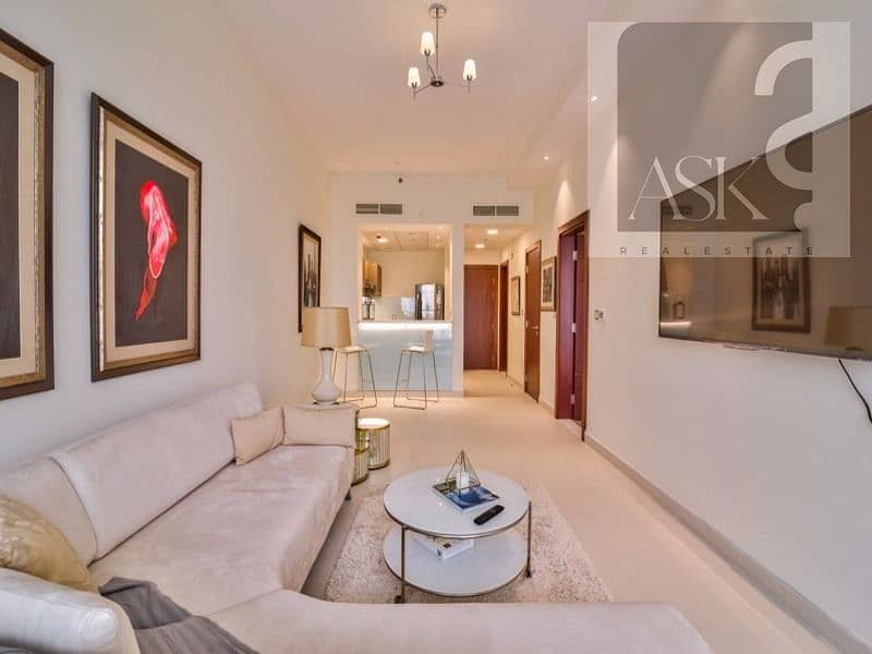 5 LIVING ROOM. jpg