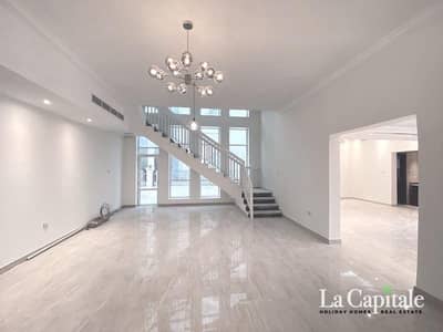 6 Bedroom Villa for Rent in Umm Suqeim, Dubai - Corner Villa | Burj Khalifa and Burj Al Arab View