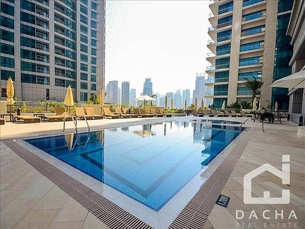 Vacant 1 Bed Apartment with Amazing Palm View