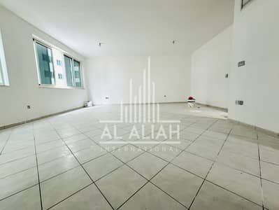 3 Bedroom Flat for Rent in Al Khalidiyah, Abu Dhabi - WhatsApp Image 2025-02-14 at 15.59. 03_39bdd09b. jpg