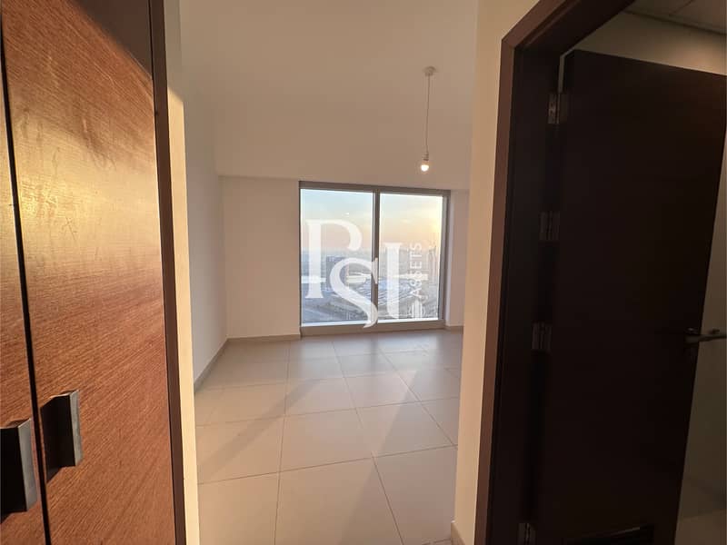 9 Gate tower -3Bedroom maid, reem island (16). jpg