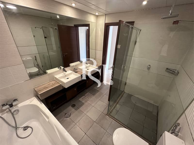 17 Gate tower -3Bedroom maid, reem island (22). jpg