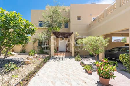 Very Quiet and Private with Large Garden Very Quiet and Private with Large Garden