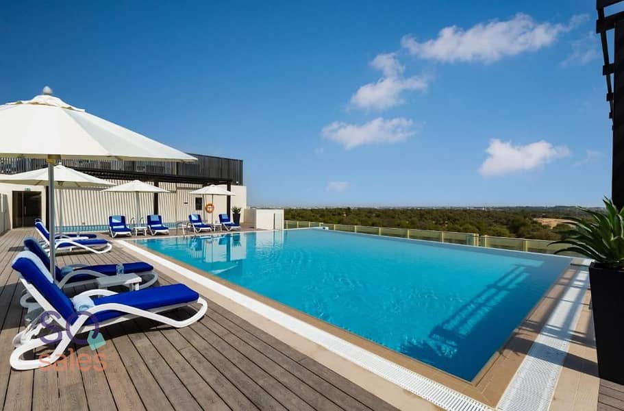 7 Facilities Pool & Gym (1). jpg