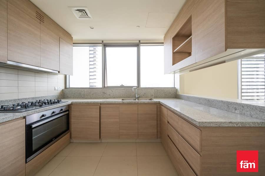 Park View | 3 BR | Vacant | Maids | Unfurnished Park View | 3 BR | Vacant | Maids | Unfurnished