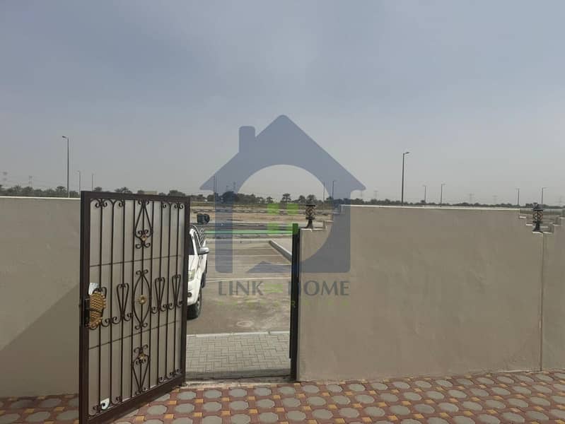 4 8fedaa99-d01d-4394-8b21-da84ddce0e8c. jpg