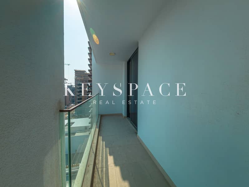 5 Balcony3. jpg