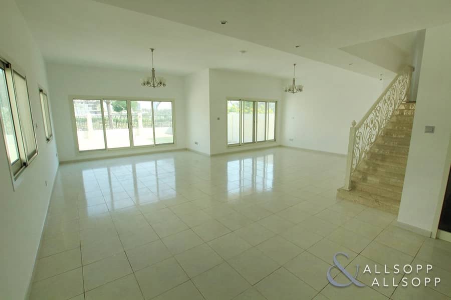 2 Vacant | Four Bedroom Villa | Outer Circle