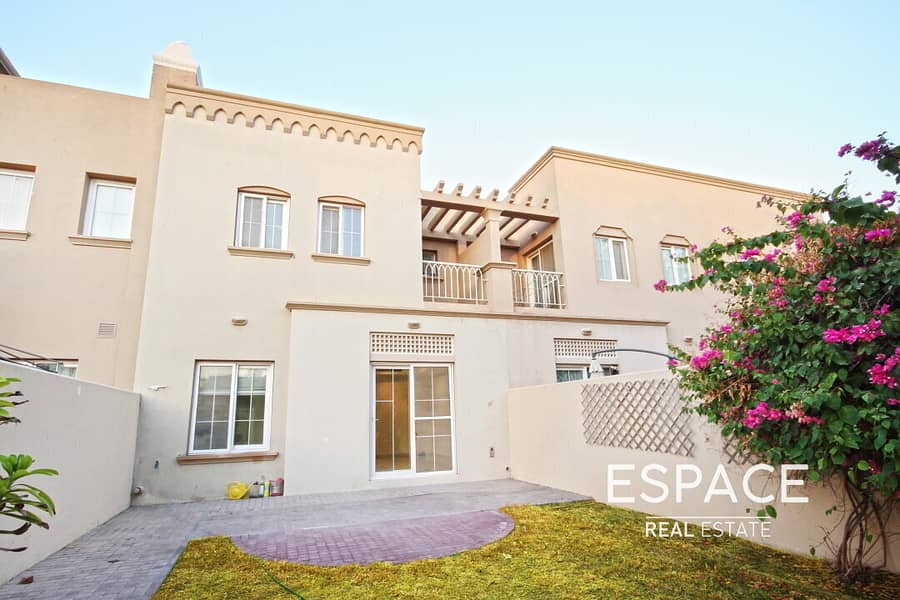 Well Maintained 4M | Desirable Location Well Maintained 4M | Desirable Location