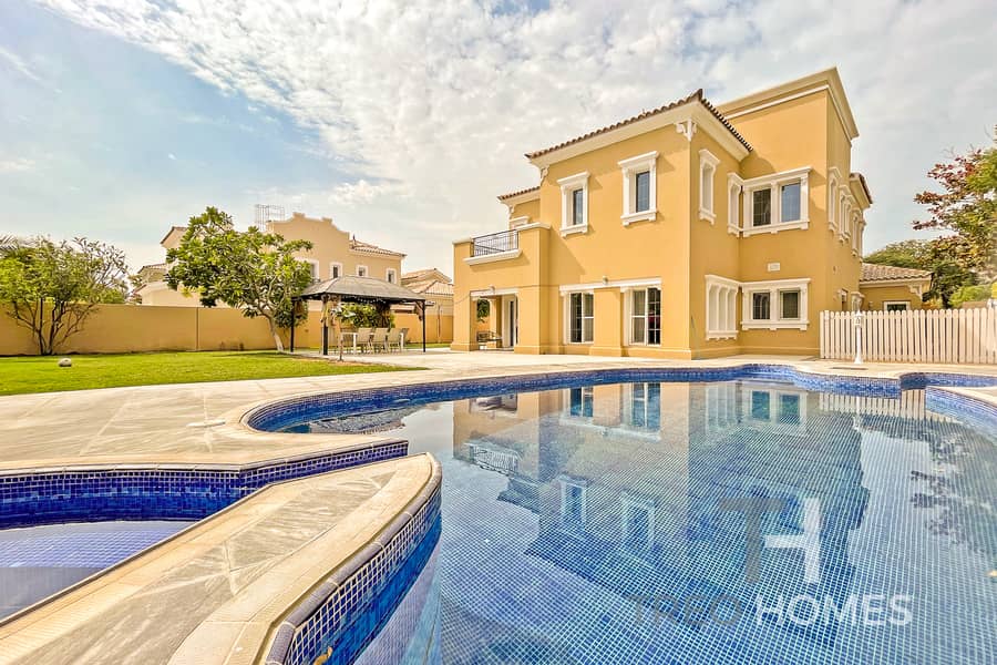 10,000sq Plot | Private Pool | Furnished Option 10,000sq Plot | Private Pool | Furnished Option