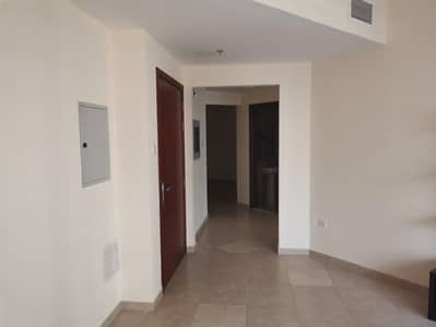 UNFURNISHED - LOW FLOOR - WELL LOCATED
