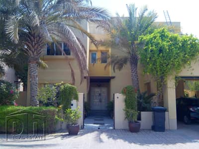 Well maintained|Type 6|Backs Pool and Park Well maintained|Type 6|Backs Pool and Park