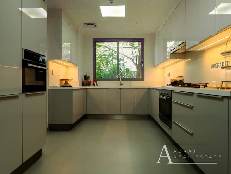 3 Show Villa-3 copy. jpg