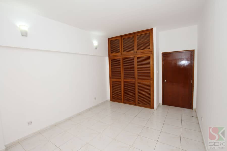 Huge 3Bhk For Family Near Merto - Image 6